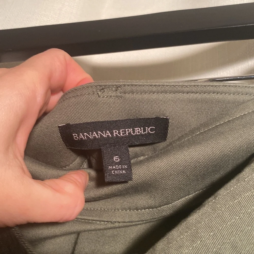 Banana Republic Belted Skirt